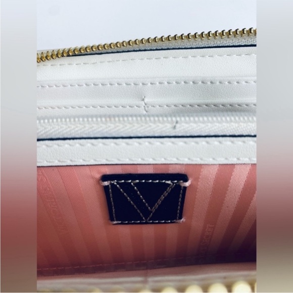VS white coconut woven large full zip three compartment wallet size large - Picture 8 of 12